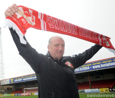 Paul Hart unveiled as new Swindon manager